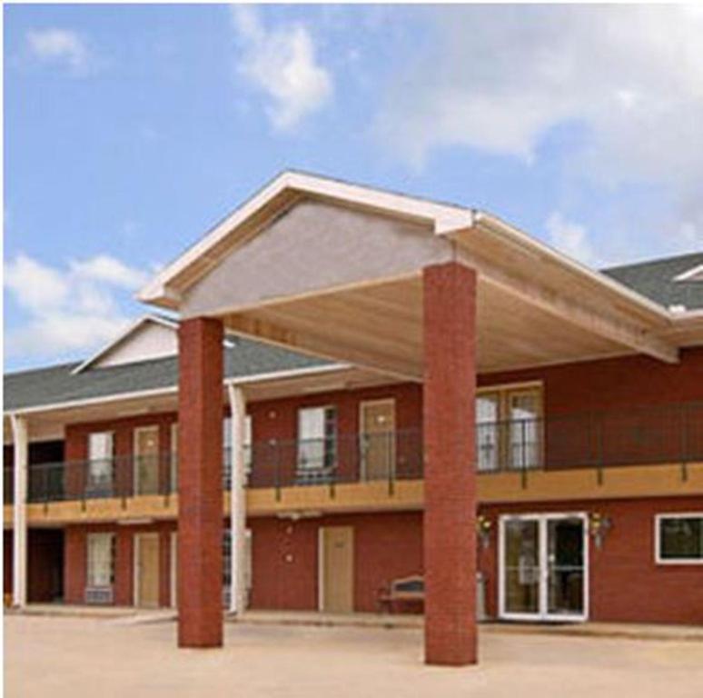 Homegate Inn Louisville Exterior photo
